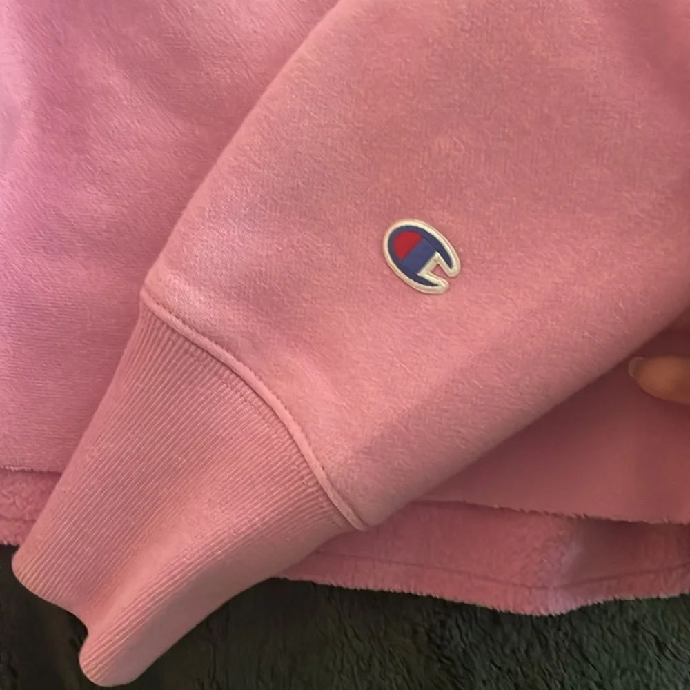 4/$10 Bundle Sale: EUC Champion Pink Crop Top Sweater - Picture 3 of 4
